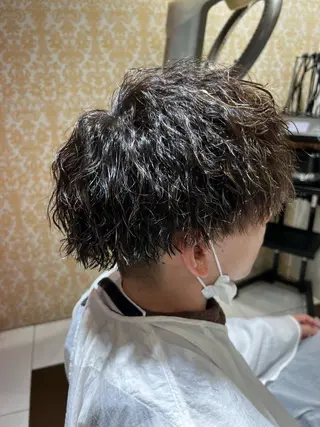 ショート パーマ 🪐メンズ特化 ヤマクラ　タイキのヘアスタイル