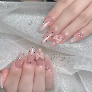 ネイル Maggie Nail🦩のネイルデザイン