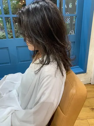 セミロング 柴田 日菜子のヘアスタイル