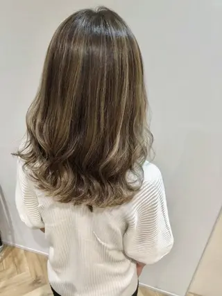 セミロング カラー Saori / さおりのヘアスタイル