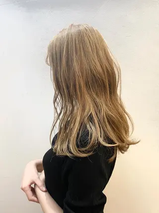 セミロング カラー 艶髪カラー&ウルフ フルカワ ヒロズミのヘアスタイル