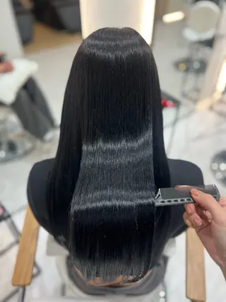 ロング カラー Zina aimiのヘアスタイル