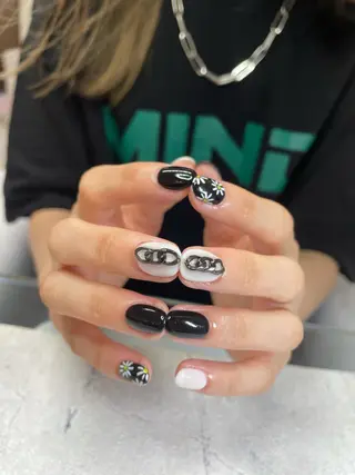 ネイル うにゃねいる🌷 Mayaのネイルデザイン