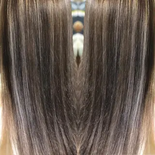 ロング BuzZ所属・西村 雄二/エクステのヘアスタイル