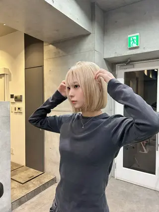 ショート カラー レイヤー/ブロンド 透明感カラー/ヒロトのヘアスタイル
