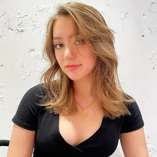 ミディアム カラー 中村 かおりのヘアスタイル