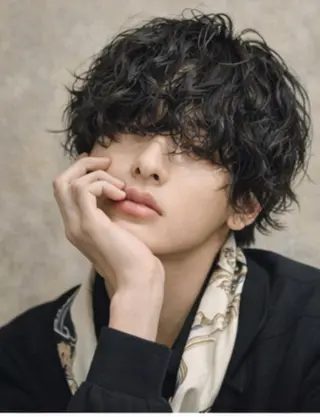 メンズ パーマ ”メンズ”垢抜け🔥 QUATRO片岡のヘアスタイル