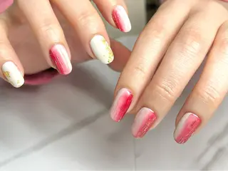 ミディアム ネイリスト シンのネイルデザイン