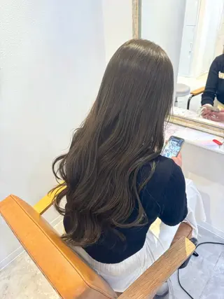 ロング カラー 赤み無し柔らかカラー 【梅田】madokaのヘアスタイル