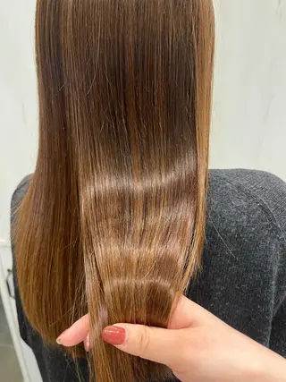 ロング カラー ルプラボウ 尾関　唯那のヘアスタイル