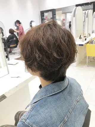 ショート 岸 保奈美のヘアスタイル
