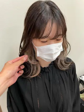 セミロング カラー かわさき ともやのヘアスタイル