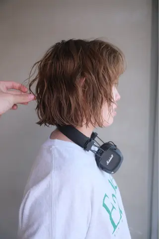 カラー 青木 若菜のヘアスタイル