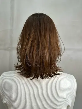 ミディアム 益 佑夏のヘアスタイル