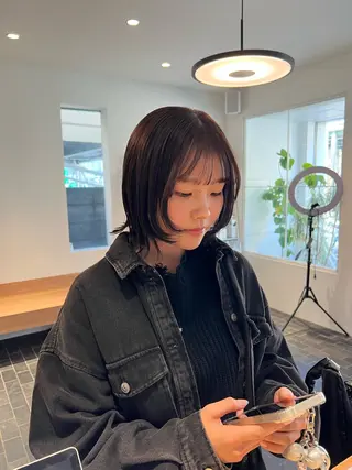 ミディアム カラー ワタナベ モカ🦢ダブルカラーのヘアスタイル