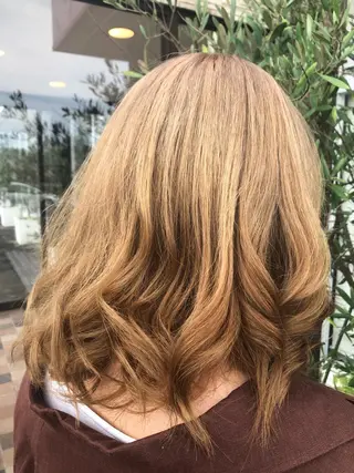 セミロング EARTH長岡 🌼渡辺まい🌼のヘアスタイル