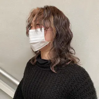 ミディアム カラー ウルフカット 811 大阪梅田 ウルフのヘアスタイル