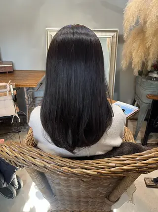 セミロング カラー tablier所属・フクウラ ミホのヘアスタイル