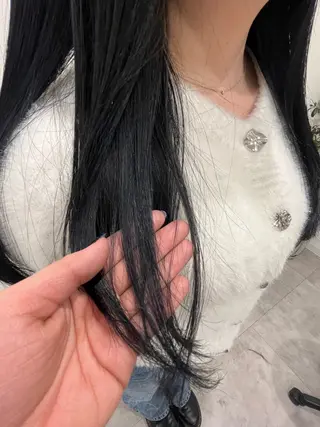 カラー anon Loemのヘアスタイル