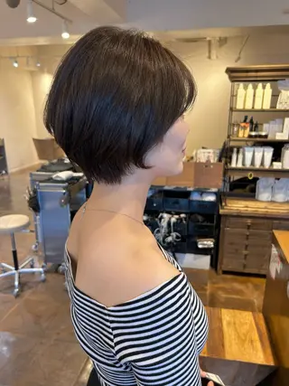 ショート あべ しおりのヘアスタイル
