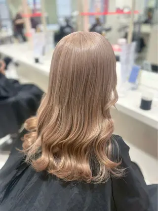 カラー 透明感ハイトーン/ ベージュ/りくとのヘアスタイル