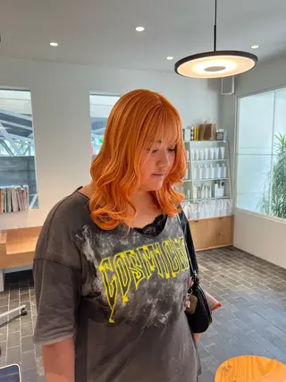 セミロング ワタナベ モカ🦢ダブルカラーのヘアスタイル