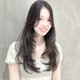 ロング 🌹ハッシュカット、 レイヤー韓国ヘア🌹のヘアスタイル