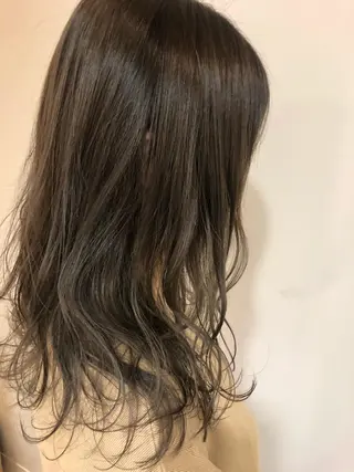 ロング カラー 似合わせ.ﾍｱｾｯﾄ 得意🌹井上美沙のヘアスタイル