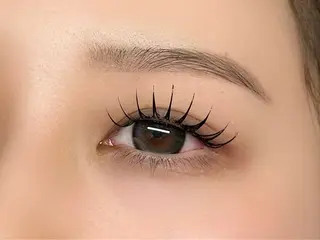 マツエク・マツパ Uyu   lush所属・Uyu lushのマツエク・マツパデザイン