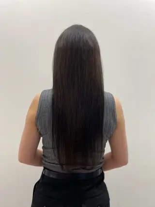 ロング カシータフロル所属・清水 菜穂香のヘアスタイル