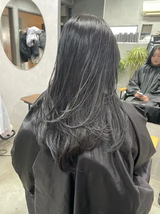 ロング カラー AIRI layer cut hairのヘアスタイル