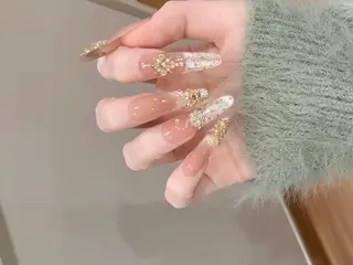 ネイル 石井 百合のネイルデザイン