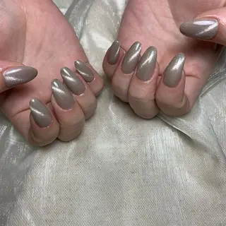 ネイル repos~ルポ~所属・里見 麗のネイルデザイン