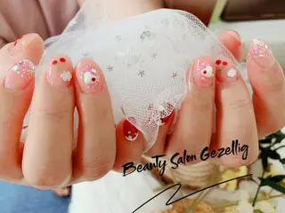 ネイル ビューティーサロン ヘゼリヒのネイルデザイン