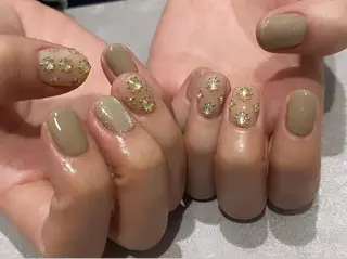 ネイル gluck(グリュック)所属・なかがわ まゆこのネイルデザイン