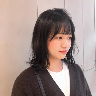 ミディアム カラー 古屋 花織のヘアスタイル