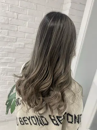 ロング カラー Ida Akaneのヘアスタイル