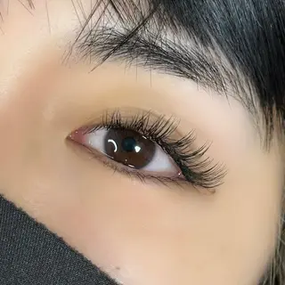 マツエク・マツパ OKIKA所属・【OKIKA】 らん🦖🌈🧡のマツエク・マツパデザイン