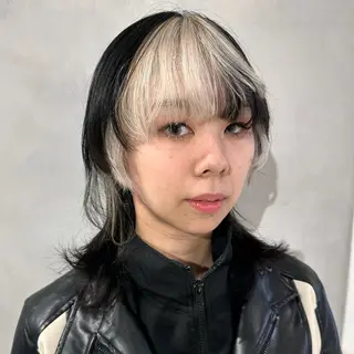 ミディアム カラー デザインカラー/パー マ🦖外岡咲希🦖のヘアスタイル
