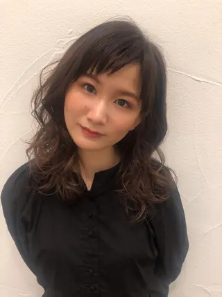 セミロング カラー Ash中目黒店 榊間茜のヘアスタイル