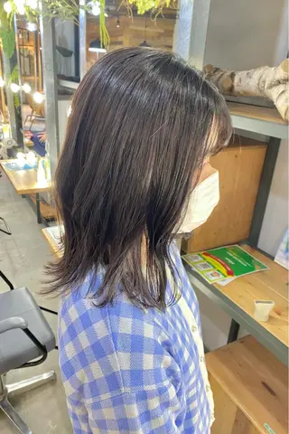 ミディアム 菊地 紗矢のヘアスタイル