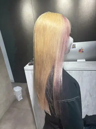 ロング カラー Seleneコウキ ブリーチ/ハイトーンのヘアスタイル