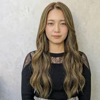 ロング ベージュ＊Spica 【ミルクティー】のヘアスタイル