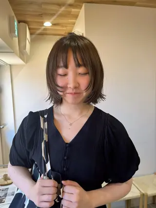 ミディアム カラー CLOVE所属・下石怜子/レイヤー/ 透明感カラーのヘアスタイル