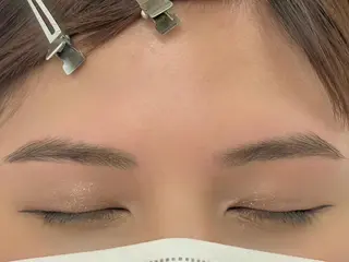 アイブロウ HEXA AMIの眉毛・アイブロウイメージ