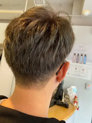 カラー メンズ 菊地 美憂のヘアスタイル