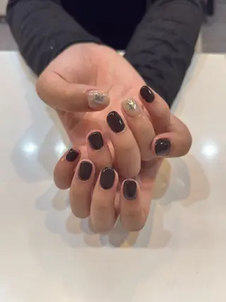 ネイル nalu🐚 京橋｜Rommyのネイルデザイン