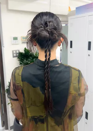 ミディアム ヘアアレンジ CLETO HONOKAのヘアスタイル