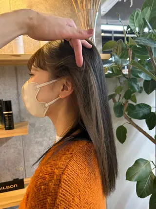 ロング カラー ハイトーンカラ ー/小川のヘアスタイル