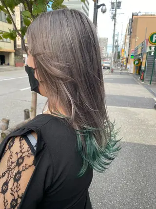 ロング 🍀透明感抜群🍀/ ハイトーンカラーのヘアスタイル